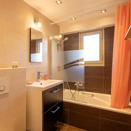 Cannes, Croisette, Palais Des Festivals, Plages Apartment